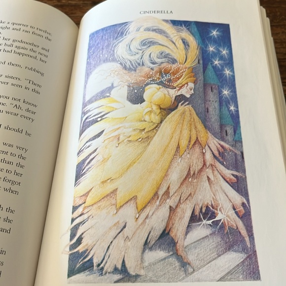 Hardback Book Random House Book Fairy Tales Amy Ehrlich & Diane Goode Pages 208 - Picture 8 of 11